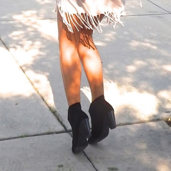 Western Perforated Genuine Leather Ankle Boots - Picture 7 of 8